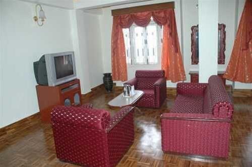 Hotel Golmaheem 