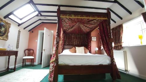 The Old Priory B&b 