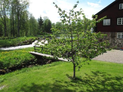 Orrefors Stugby O Vandrarhem (اورفورس استوگبی او واندرارهم) 