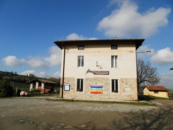 Ostello Il Gruccione Hotel Front