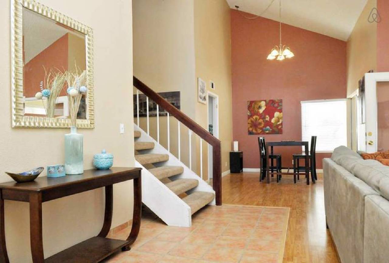 Luxury 4br 8min To Las Vegas Strip (لاکچری ۴بر ۸مین تو لاس وگاس استریپ) 