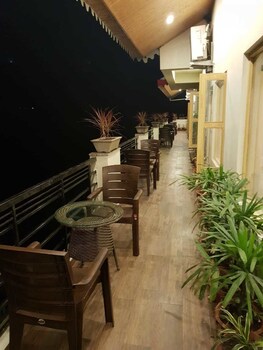 The Dagshai Manor Dock