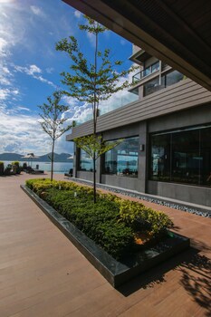 Two Seasons Coron Bayside Hotel (توو سیزنس كورون بیسید هتل) Property Amenity