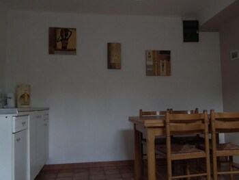 Les Vergers In-Room Kitchen