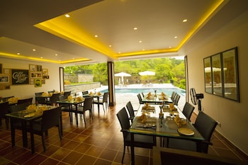 Athirappilly Green Trees Resort Restaurant