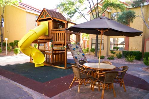 Westgate Flamingo Bay Resort 