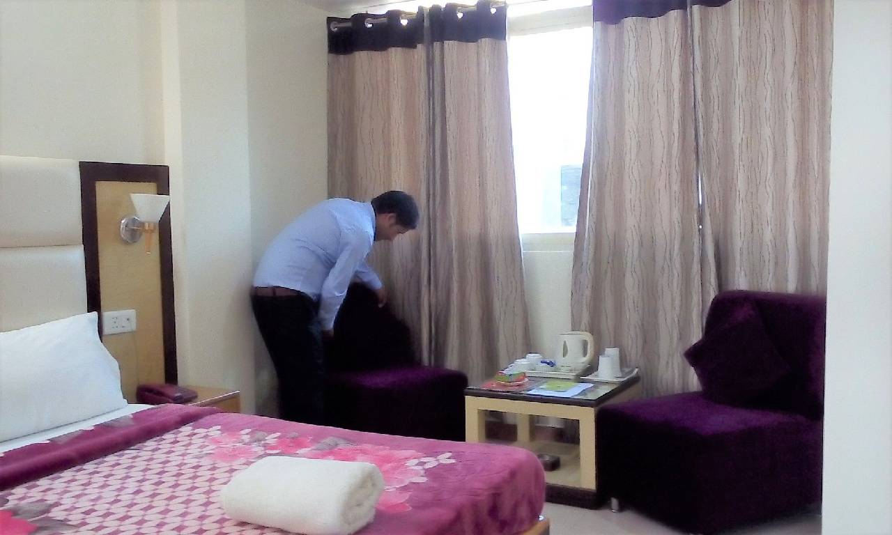 Hotel Ganesha Inn 