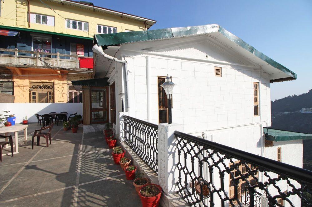 Oyo Rooms 090 Mall Road Doon View 