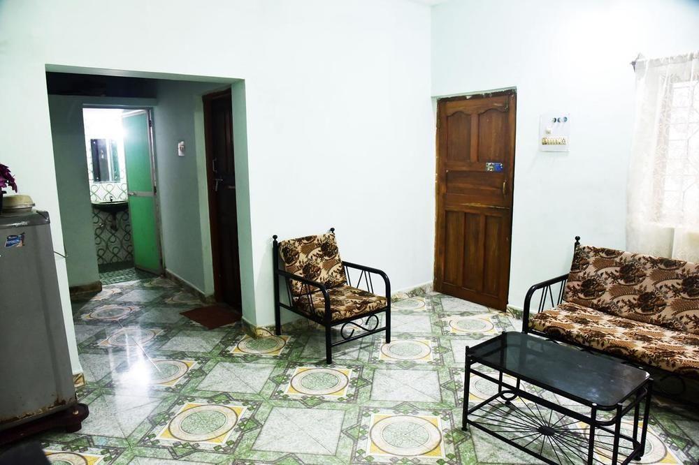 Maanvi Holiday Home 