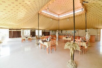 Pushkar Rajwara Resort Dining