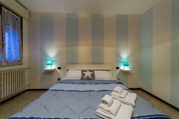 Isa Apartment 3 Guestroom