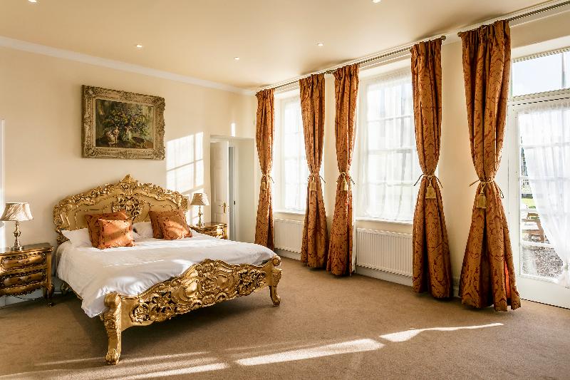 Ednam House Hotel Room
