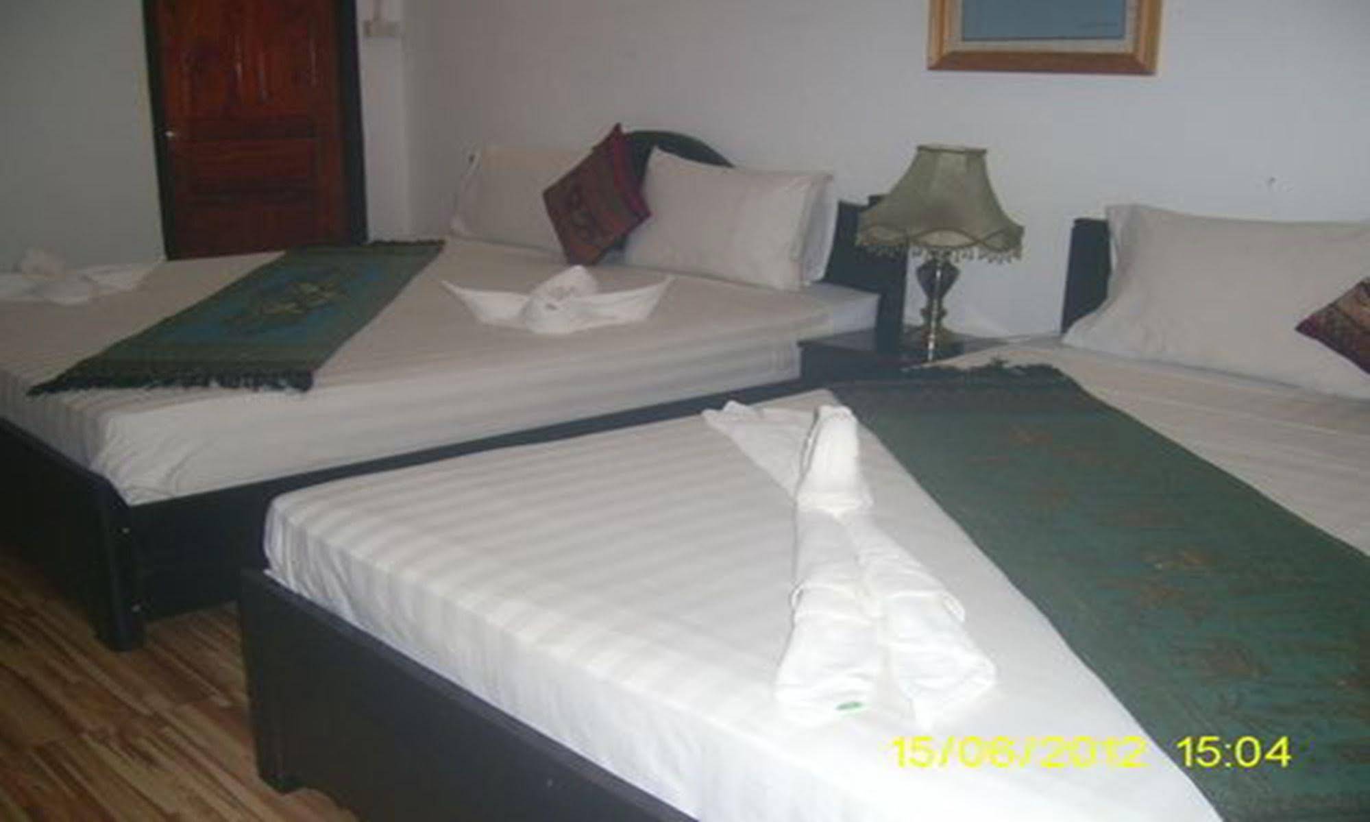Singharat Guest House 