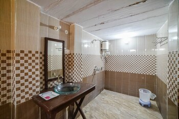Pushkar Rajwara Resort Bathroom