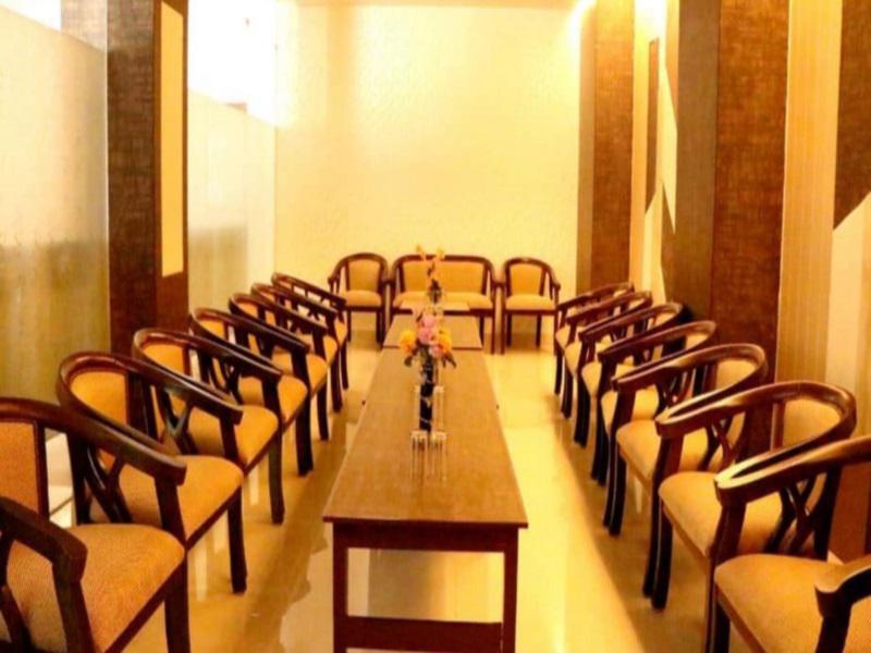 Hotel Manas Continental 