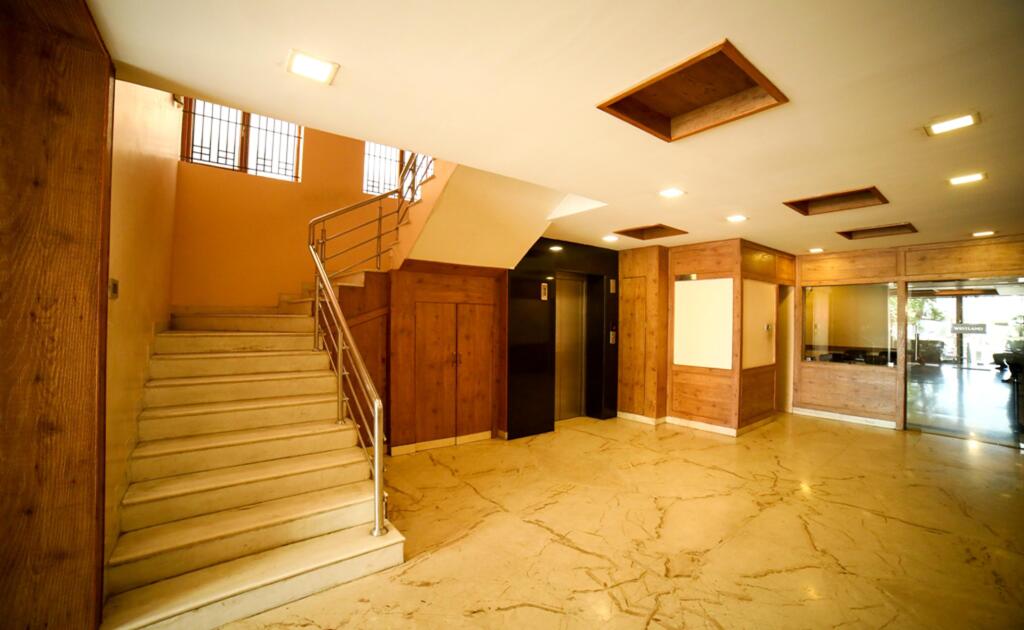 Westland Hotel 