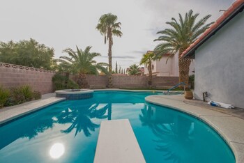 Immaculate 4bed 7min To Vegas Strip Outdoor Pool