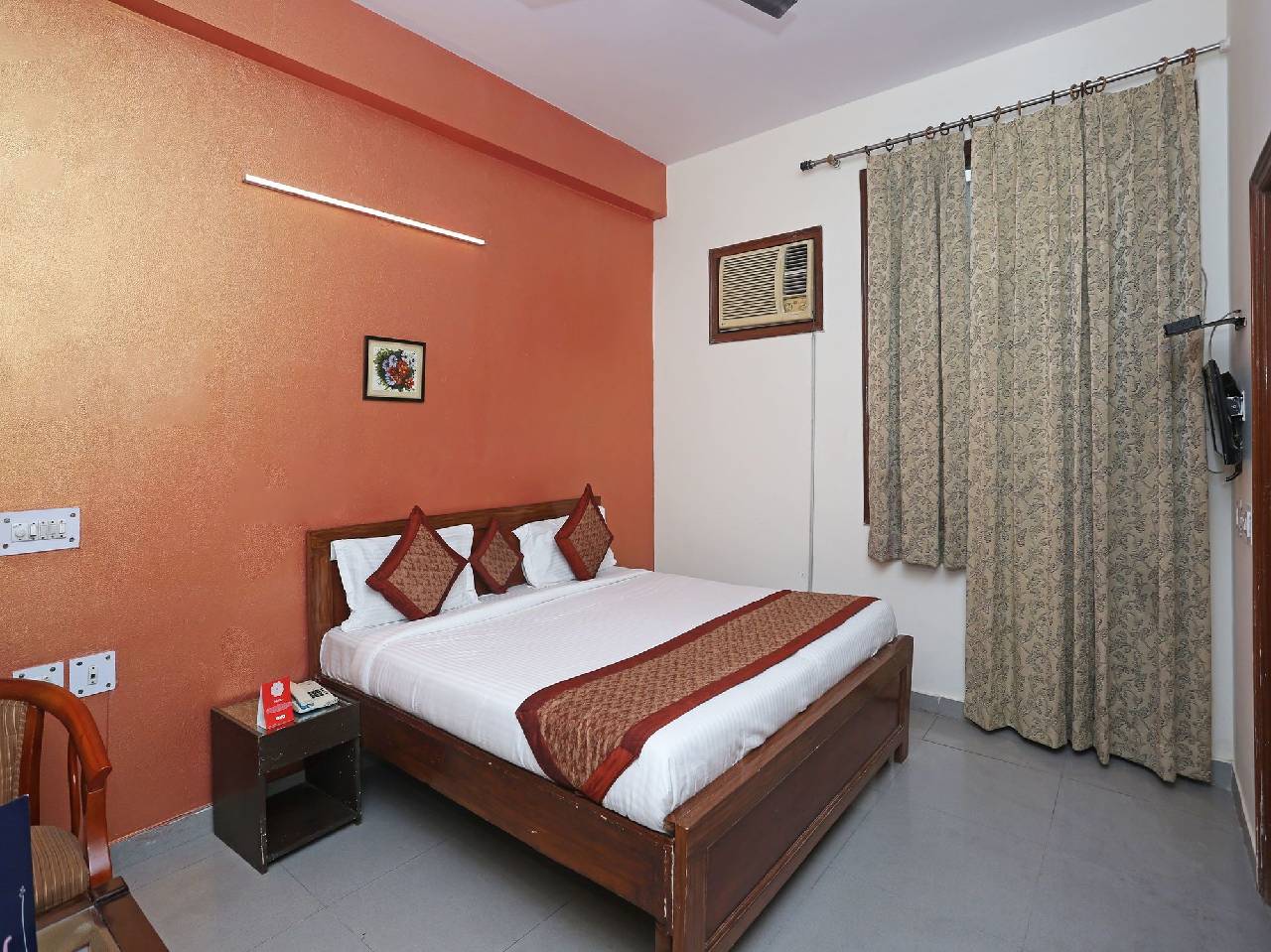 Oyo 12722 B K House 