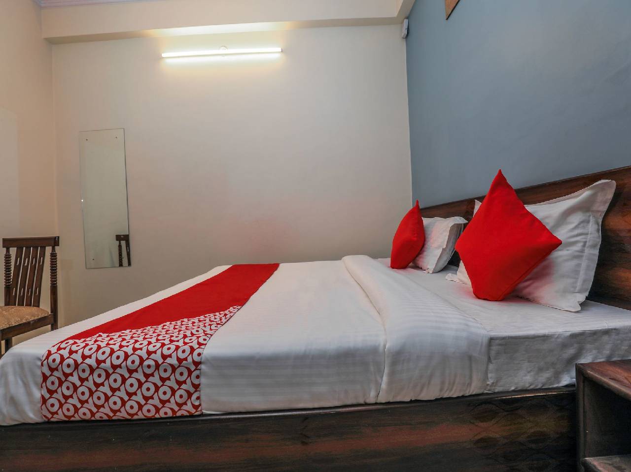 Oyo 14911 New Airport Residency 
