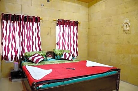 Hotel Qutub Villa 