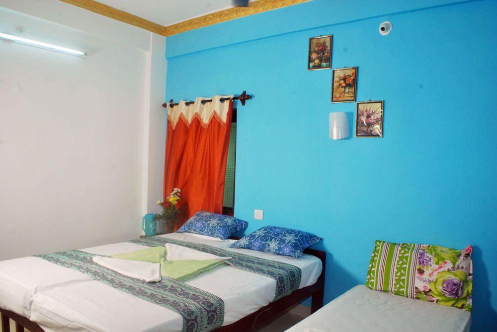 Calangute Beach Side Hotel 