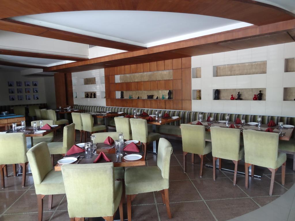 Lemon Tree Hotel Alwar 