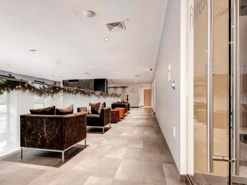 Global Luxury Suites At The Theater District 