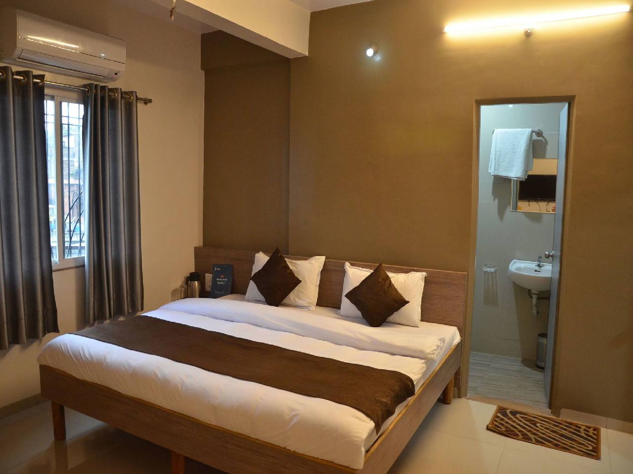 Oyo 9920 Hotel Aurangabad Regency 