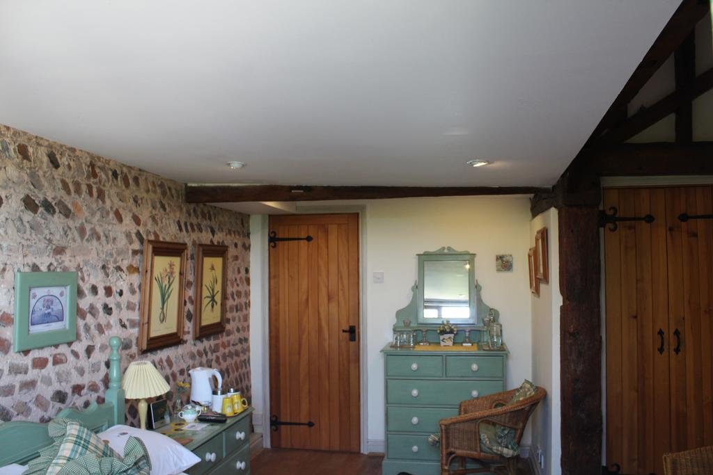 Clayton Wickham Farmhouse 