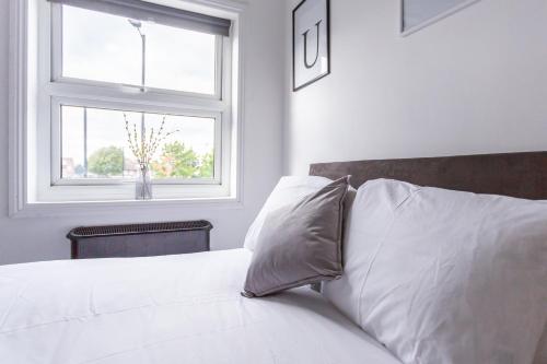 Hamlet Point 5 Bed Apartment 