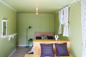 Seogwipo Seongsan Evergreen Pension Guestroom