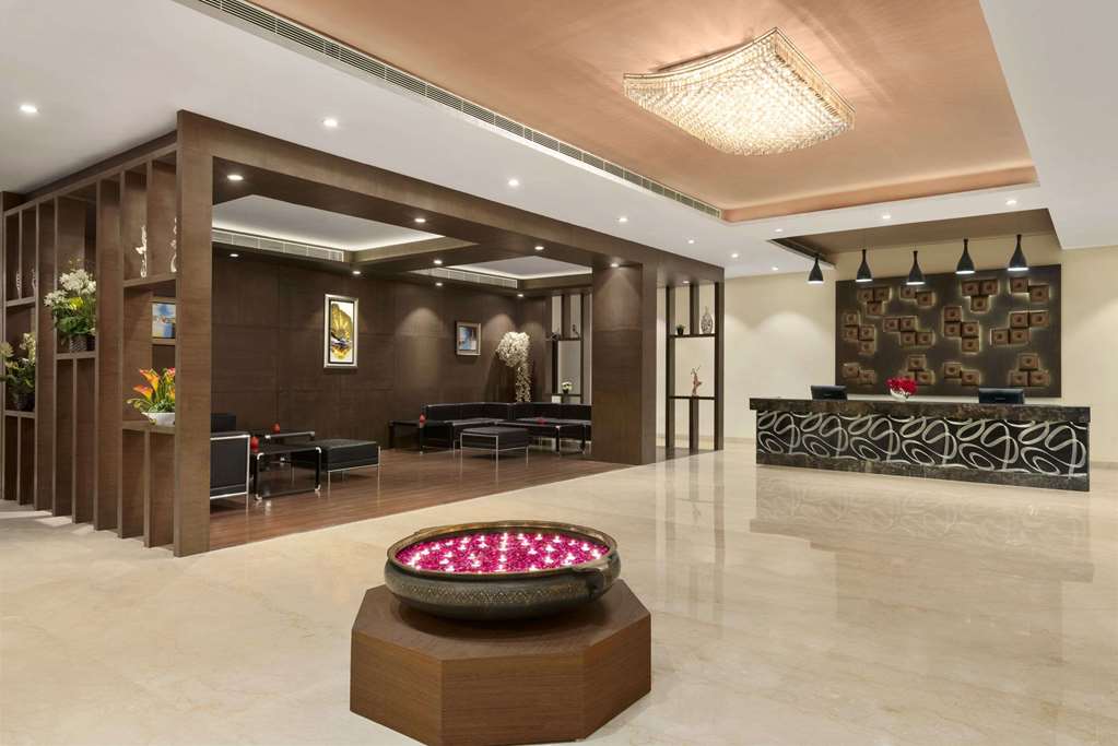 Ramada Neemrana Jaipur Hwy Lobby view