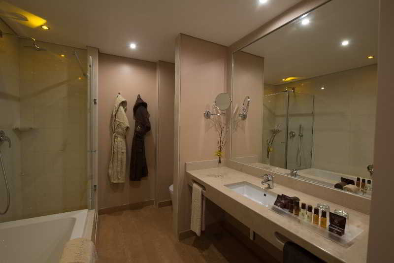 Vila Gale Collection Palácio Dos Arcos Room