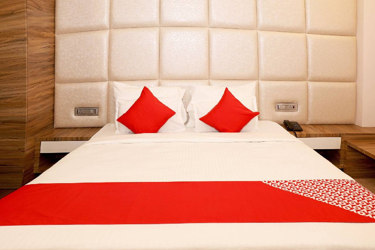 Oyo 11324 Hotel The Bentree 