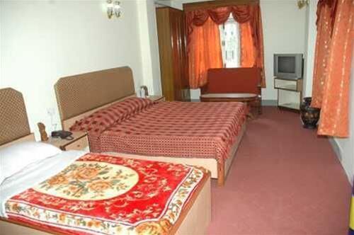 Hotel Golmaheem 
