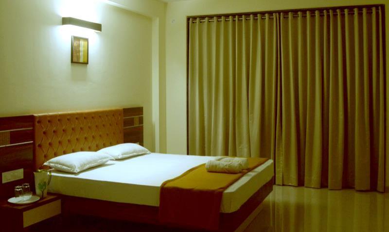 Hotel Sadhana Executive Dapoli 