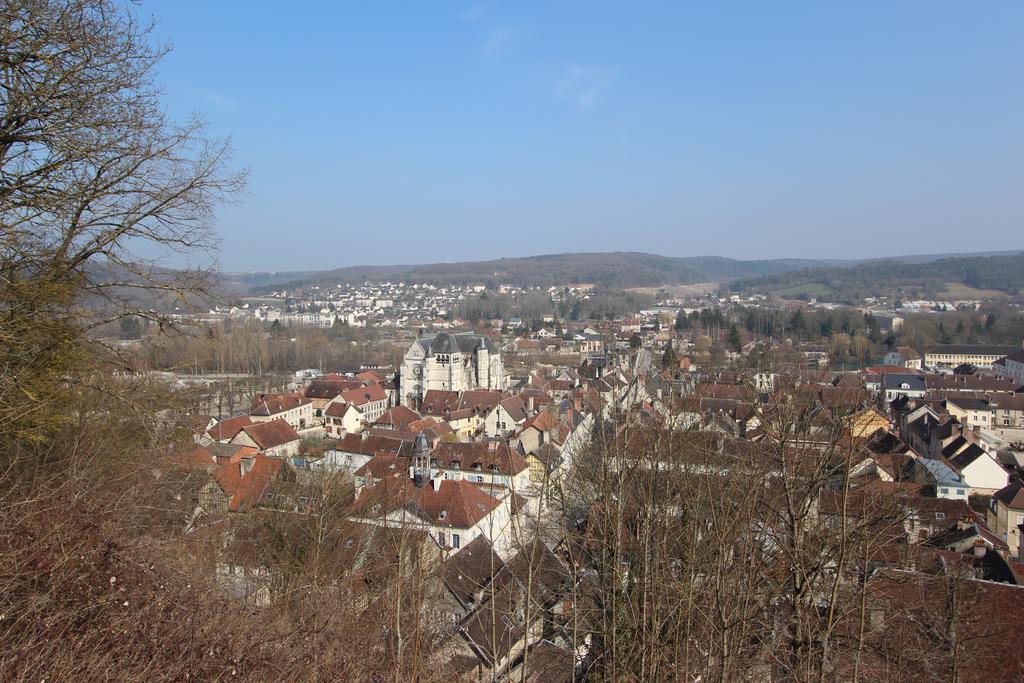 Au Petit Château (آو پتیت چâتیو) 