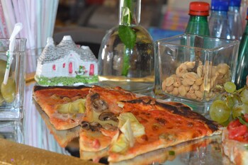 Hotel Ristorante Pizzeria Le Voilier Delicatessen
