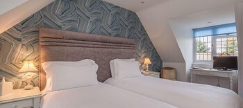 The Courtyard Guestroom