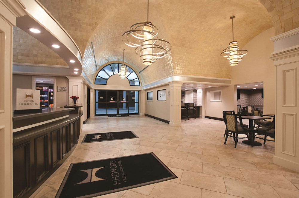 Embassy Suites Corpus Christi - photo 2