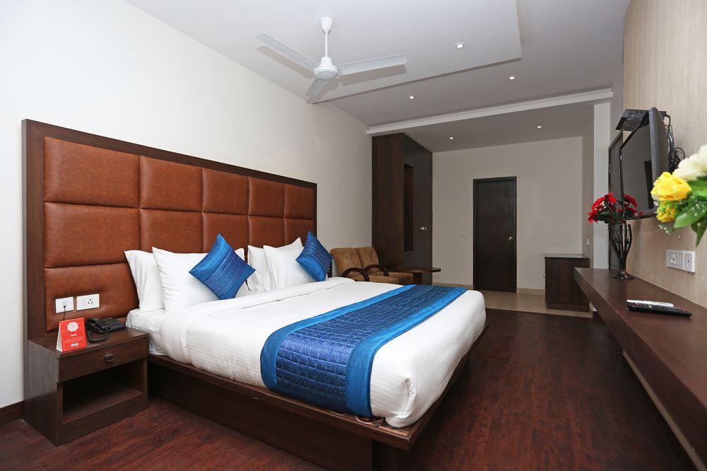 Oyo 11337 Asian Hospitality 