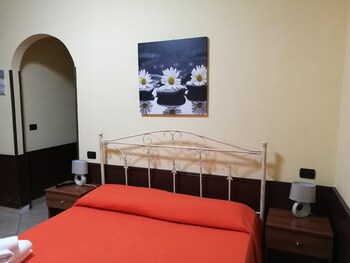 Garden Inn Guestroom