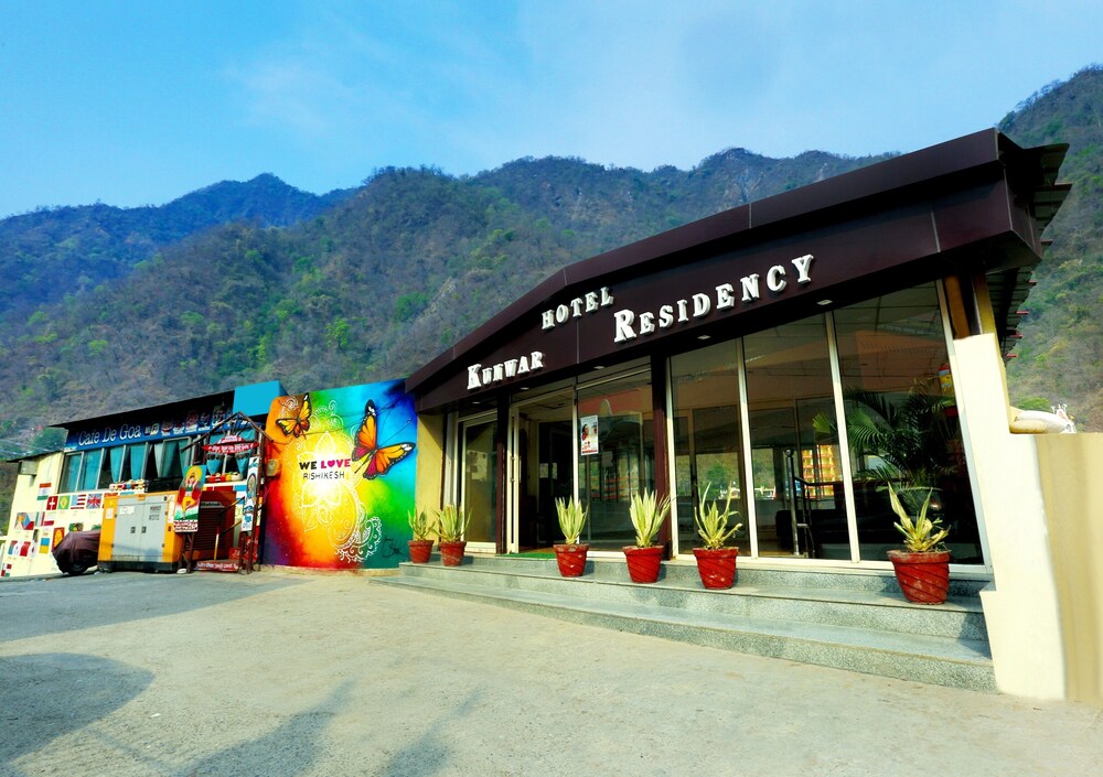 Kunwar Residency Hotel Entrance