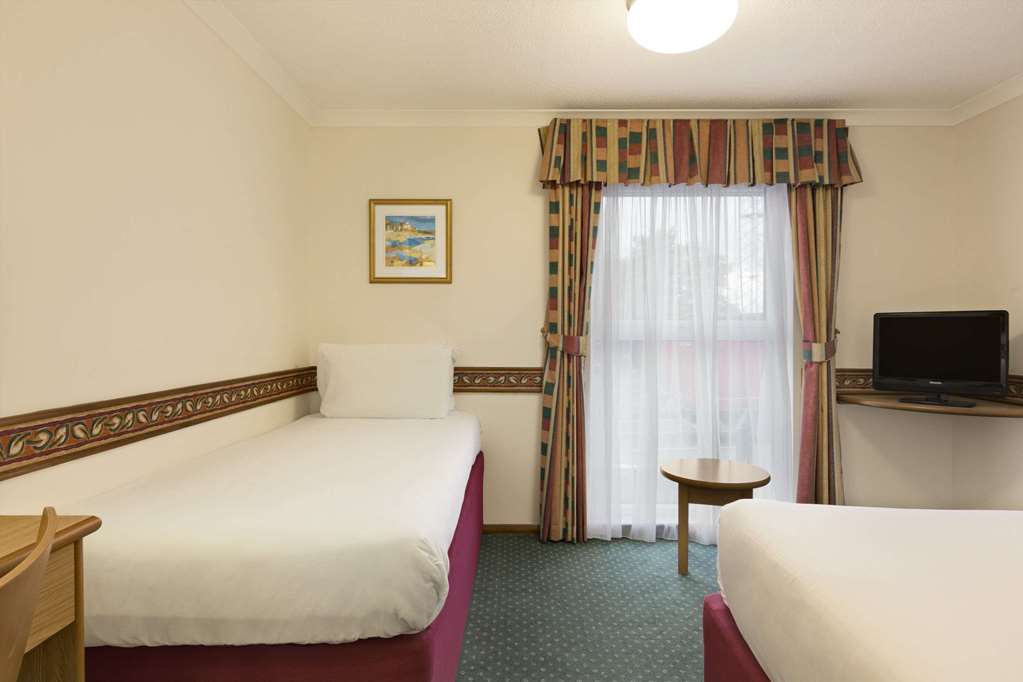 Days Inn Leicester Forest East M1 Guest room