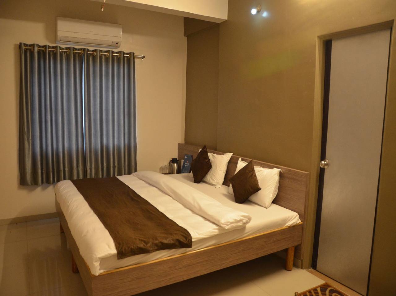 Oyo 9920 Hotel Aurangabad Regency 