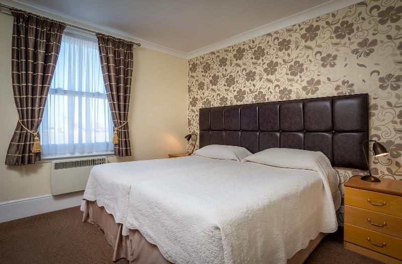Langham Hotel (لانگهام هتل) Room