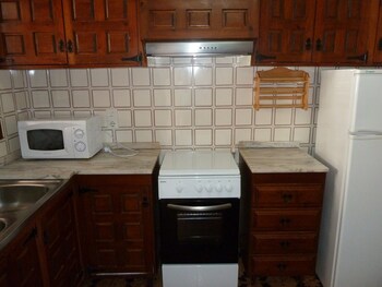 Apartamentos Ranas In-Room Kitchen