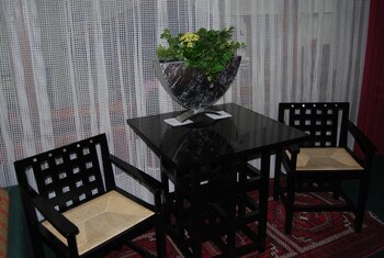 Hotel Milano Guestroom