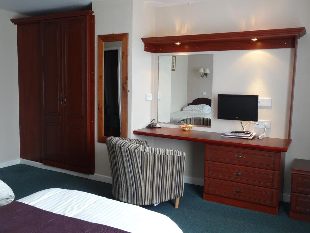 Headway Hotel 
