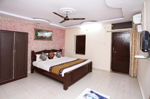 Oyo 7426 Hotel Classic Inn 